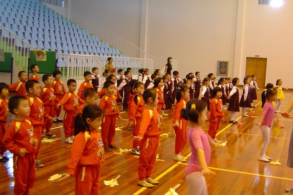 少兒韻律操_幼兒韻律操 少兒韻律操介紹