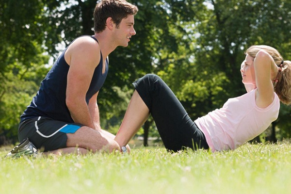 仰臥起坐或致癱_仰臥起坐板 仰臥起坐或致癱你知道嗎