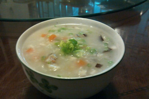 夏季養生怎麼吃?試試香菇茸粥