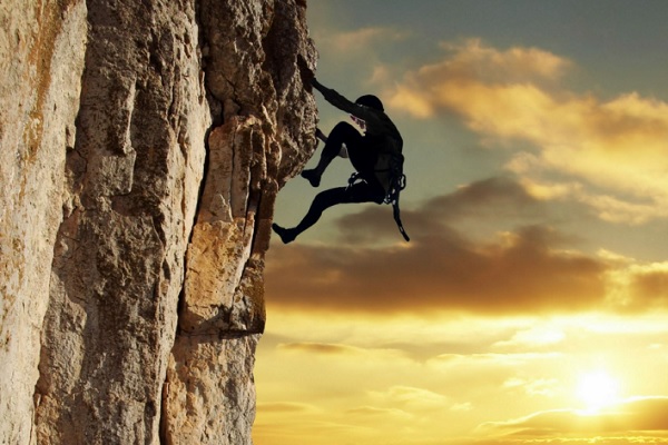 徒手攀巖_充氣攀巖_攀巖繩 充氣攀巖是什麼