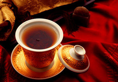 早起喝茶應選紅茶