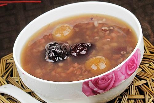 紅棗桂圓黑米粥 貧血患者理想的補血粥