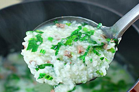 女性經常貧血多喝菠菜豬肝粥 女性經常貧血多喝菠菜豬肝粥