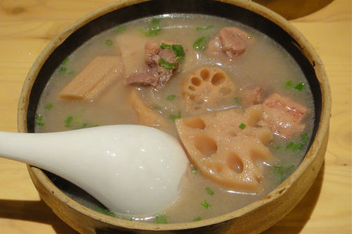蓮藕排骨粥 味道鮮滑濃鬱
