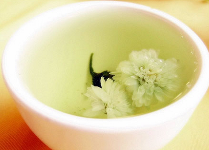 春季喝菊花茶防感冒 喝茶養生必知 春季喝菊花茶防感冒 喝茶養生必知