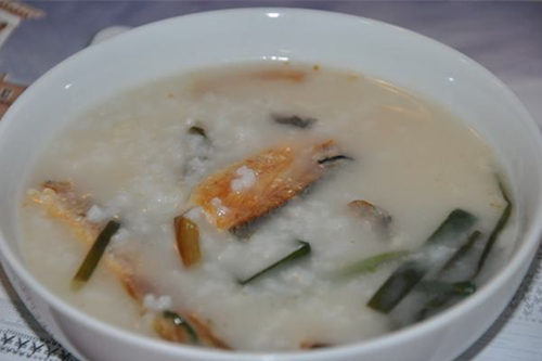 咸魚肉片粥的做法