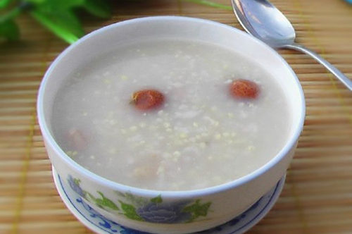 刮油必備 清腸炒米粥