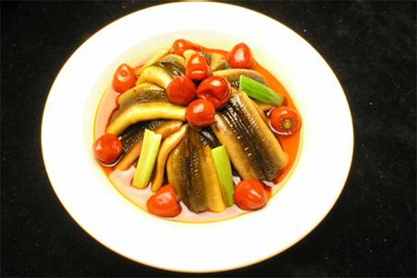 孕婦可以吃鱔魚血嗎_鱔魚湯的做法及營養價值