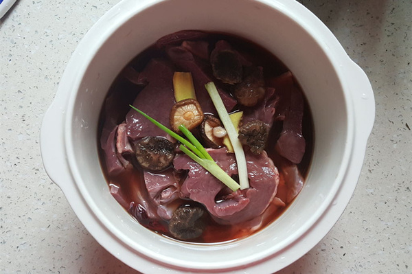 桂圓豬心的做法_豬心_桂圓肉的功效與作用 桂圓豬心