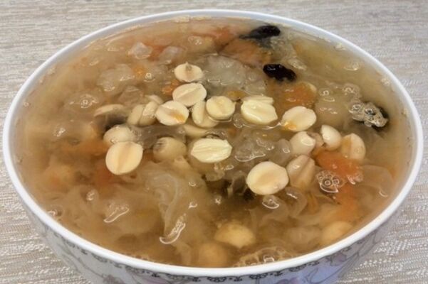 銀耳蓮子湯的做法_銀耳湯怎麼做_銀耳紅棗枸杞湯 銀耳蓮子湯的做法,銀耳湯