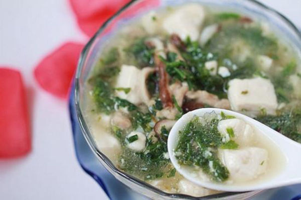 產後子宮收縮恢復好 薺菜湯功勞少不瞭